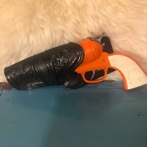 Imperial 2009 Legends of the Wild West Toy Cap Pistol and Holder